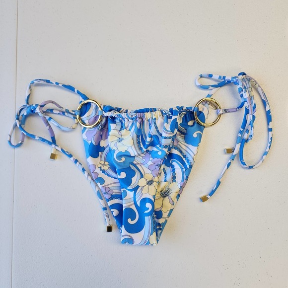 Cin Cin Amulet Bandeau Bikini Bottom Blue Swirls Floral Size Medium NWOT - Picture 2 of 5